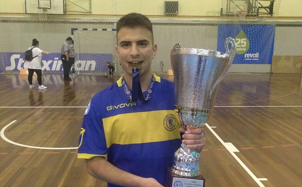 Read more about the article Βαγγέλης Πασσαλής: Το ταλέντο που ανέδειξε το sportcycles στέφθηκε κυπελλούχος στο Futsal (vids)