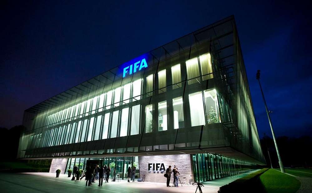 You are currently viewing Κατάρ 2022: Απαντήσεις από την FIFA ζητούν οι σκανδιναβικές ομοσπονδίες για τον θάνατο 6.500 εργατών