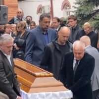 Ρίγη και θλίψη στο αντίο του Ντούσαν Ίβκοβιτς (vids)