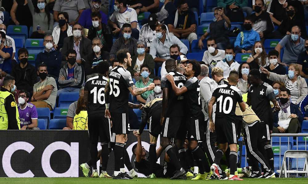Read more about the article Champions League: Απίθανο διπλό της Σερίφ Τίρασπολ επί της Ρεάλ Μαδρίτης (1-2)! +vids