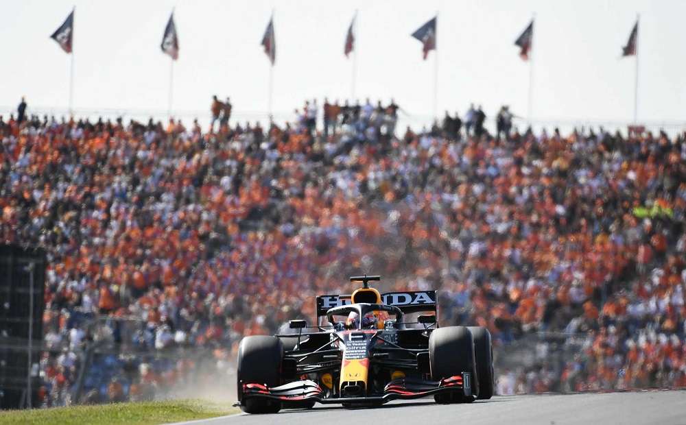 You are currently viewing Formula 1 – GP Ολλανδίας: Καρό σημαία και αποθέωση για Φερστάπεν