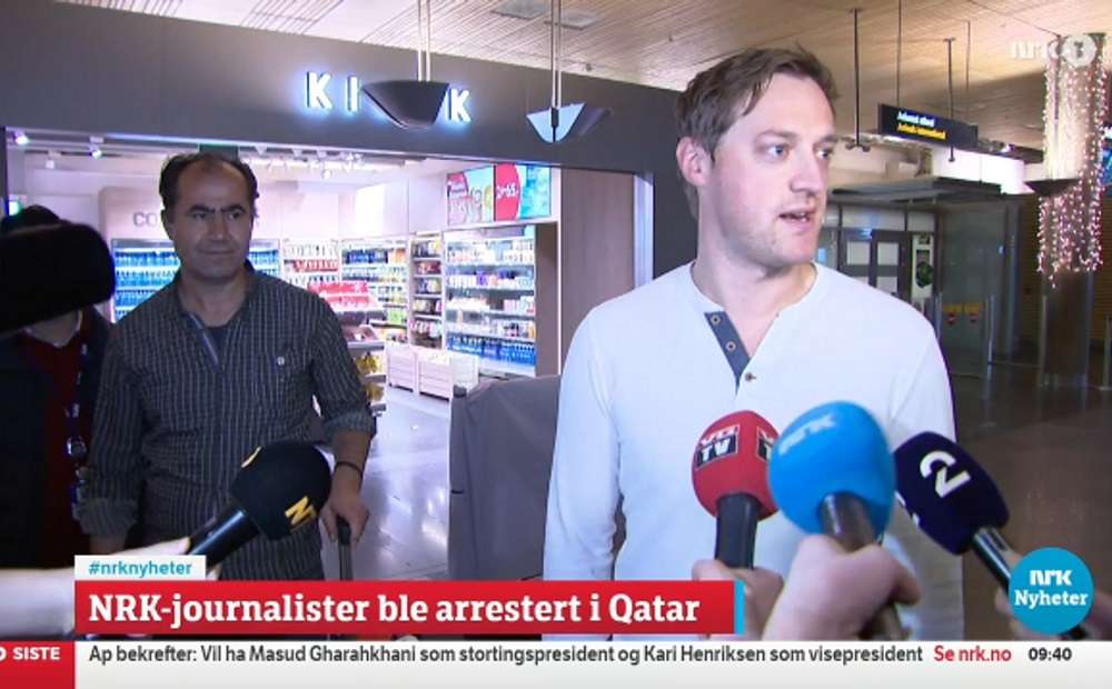 You are currently viewing Μουντιάλ 2022: Συνελήφθησαν στο Κατάρ δύο δημοσιογράφοι που παρουσίαζαν τις συνθήκες εργασίας