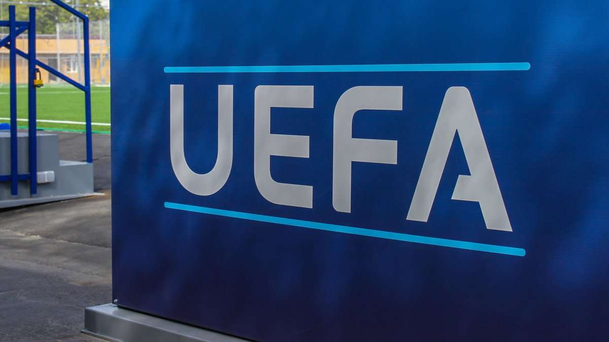 Read more about the article Η UEFA θέλει να βάλει τέλος στους διπλούς ημιτελικούς στο Champions League