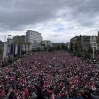 Νότιγχαμ: Χιλιάδες κόσμου στην «Old Market Square» για το πάρτι ανόδου στην Premier League (vids)