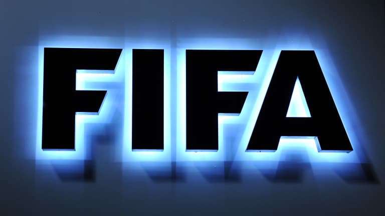 Read more about the article Η FIFA βάζει ταβάνι στις προμήθειες των ατζέντηδων!