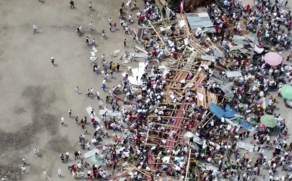 Read more about the article Κολομβία: Πέντε νεκροί από κατάρρευση εξέδρας σε ταυρομαχίες – Σοκαριστικό βίντεο