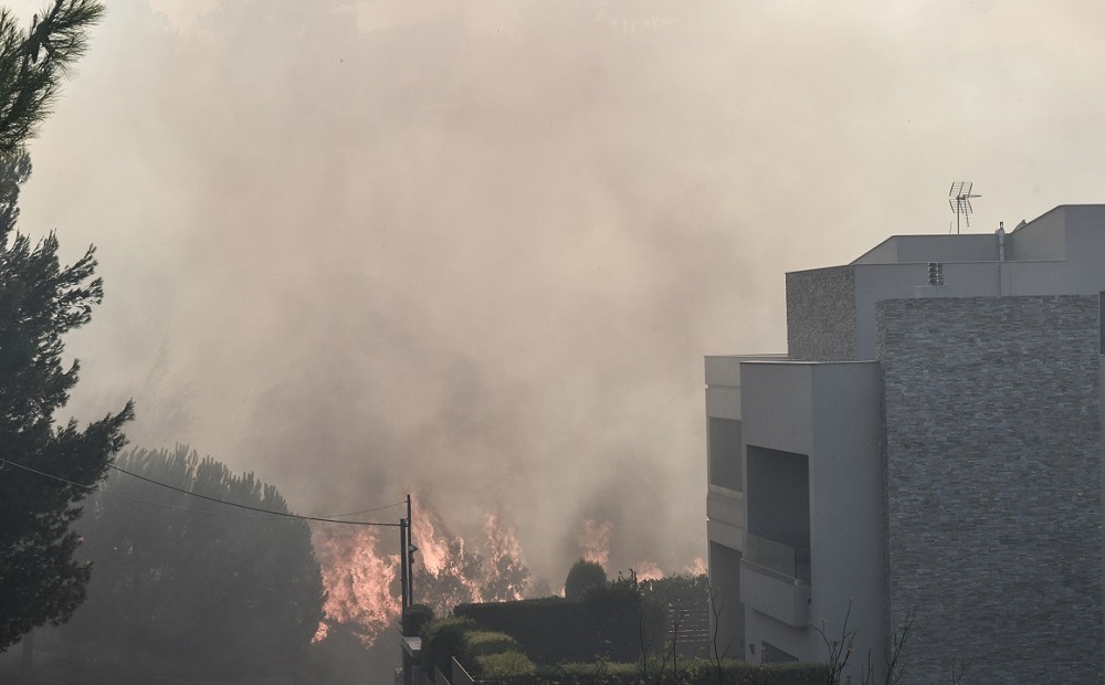 You are currently viewing Κατερίνα Στεφανίδη: Η φωτιά έφτασε στο σπίτι της στην Παλλήνη (vid)