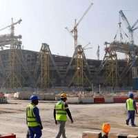 Μουντιάλ 2022: Οι οικογένειες των εργατών που πέθαναν στα έργα έριξαν βολές σε Κατάρ, FIFA και ζητούν 330 εκατ. ευρώ αποζημιώσεις
