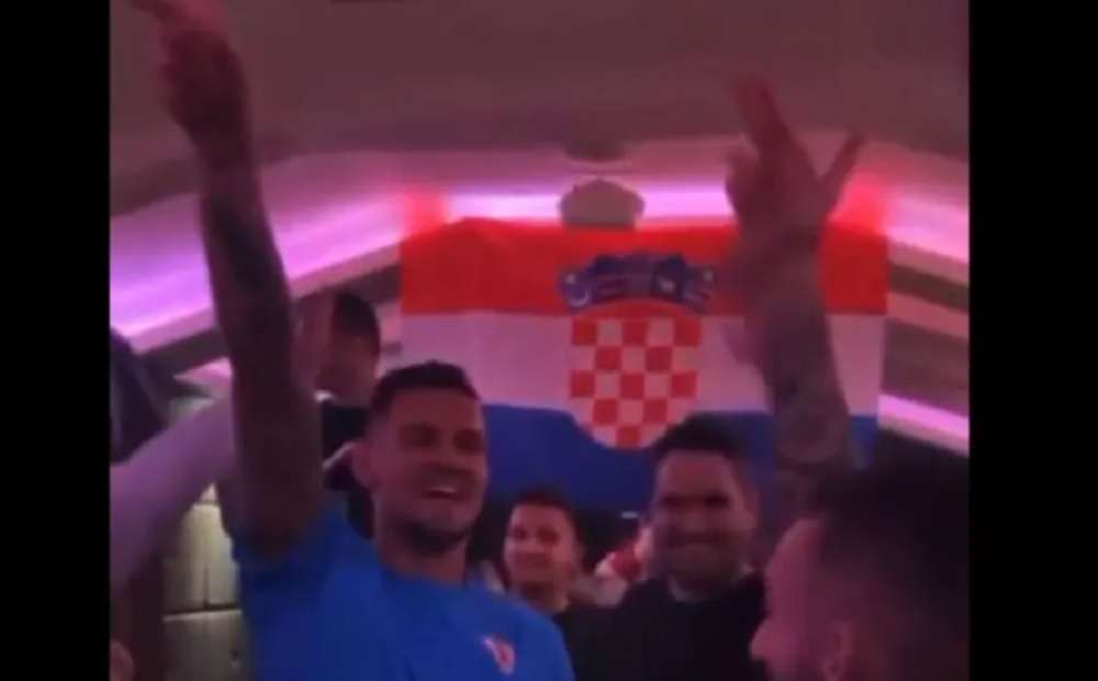 Read more about the article Μουντιάλ 2022: Σάλος με το γλέντι διεθνών παικτών της Κροατίας και όσα τραγούδησαν (vid)