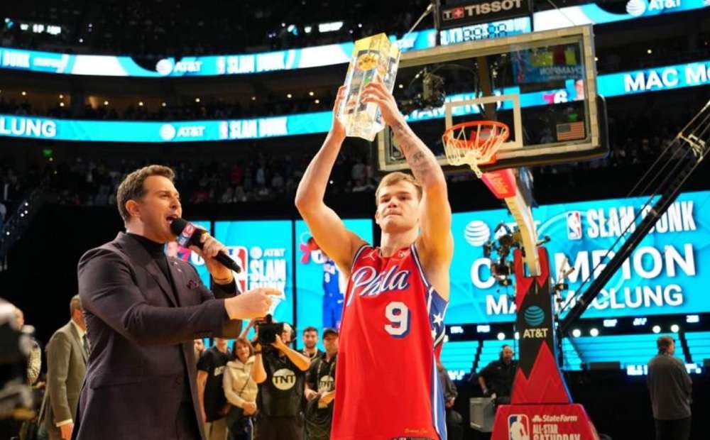 Read more about the article NBA All Star Game: Εκπληκτικό κάρφωμα του ΜακΚλάνγκ που βγήκε νικητής στον διαγωνισμό (vids)