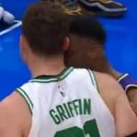 NBA: Χαμός στο Μπακς-Σέλτικς, ο Θανάσης Αντετοκούνμπο έριξε κουτουλιά στον Γκρίφιν (vids)