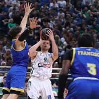 Στους τελικούς της Basket League ο Παναθηναϊκός, 81-67 το Περιστέρι