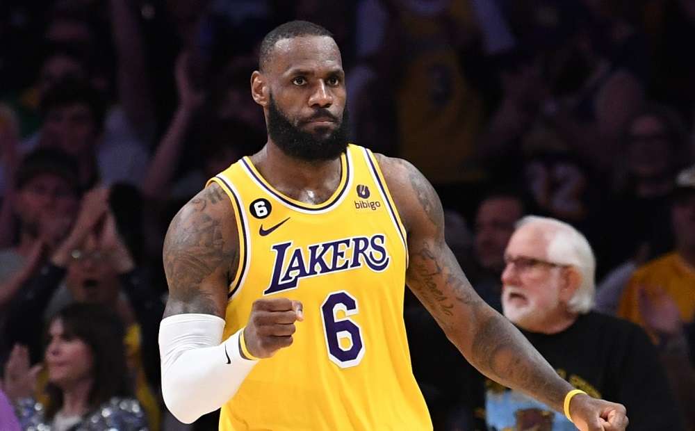 Read more about the article NBA: King James θέλει τον τίτλο με τους Λέικερς και είναι ασταμάτητος (vid)