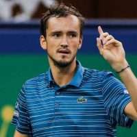 Viral: Απίθανη φάση σε ματς τένις του Μεντβέντεφ με τον Μαναρινό – Έγραψαν ιστορία (vid)