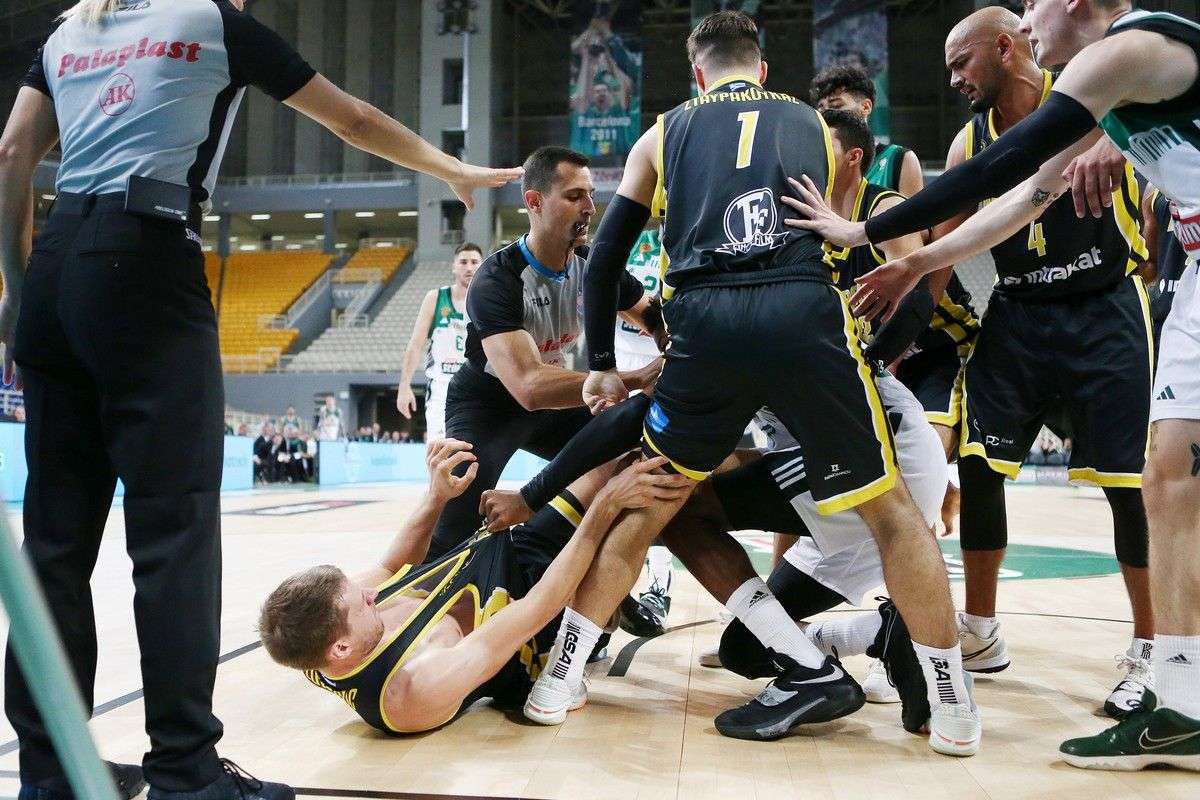 Read more about the article Basket League: Χαμός στο ΟΑΚΑ – Ένταση και 2 ντισκαλιφιέ