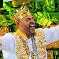 Viral: Ο Αντριάνο βασιλιάς στο καρναβάλι του Σάο Πάολο (vid)