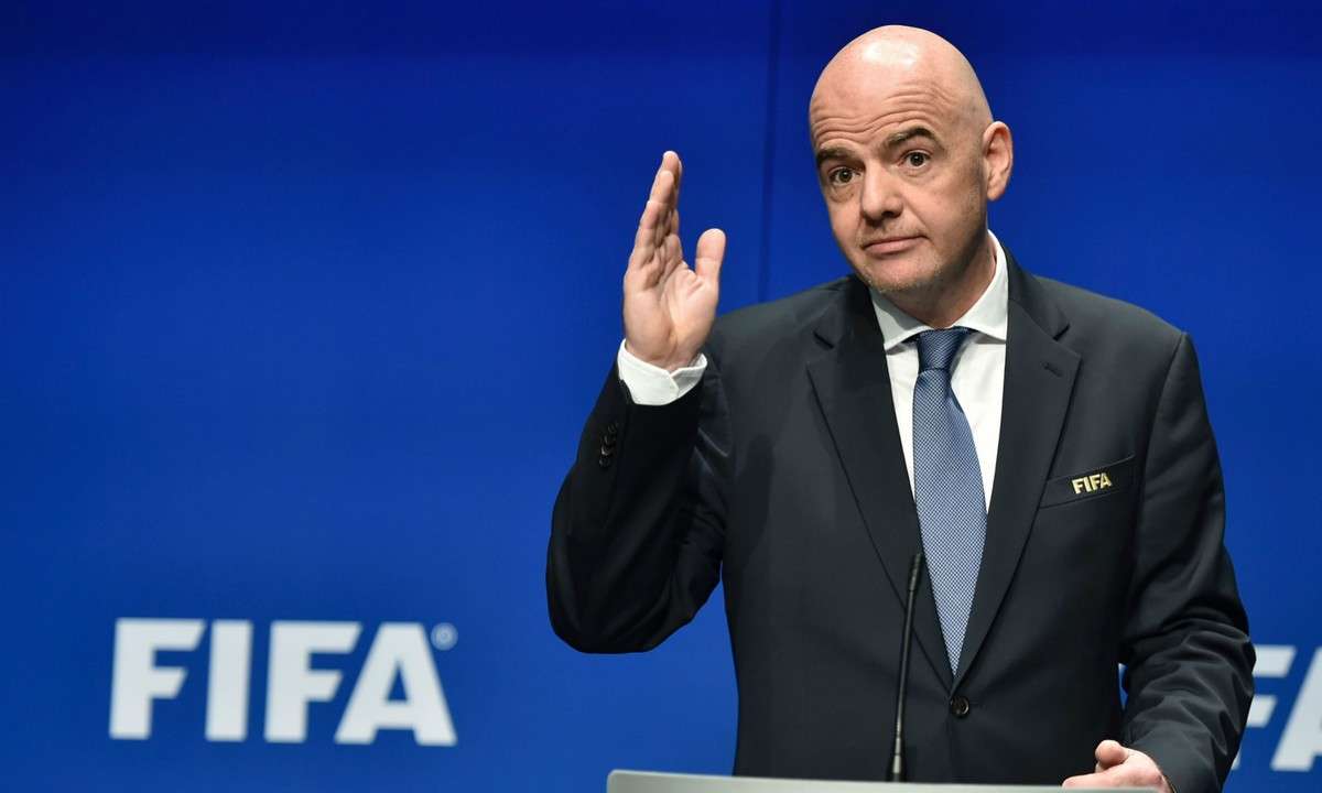 Read more about the article FIFA: «Όχι» στις μπλε κάρτες!