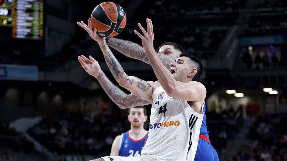 Read more about the article Euroleague: Η Εφές κυρίαρχος στο θρίλερ της Μαδρίτης