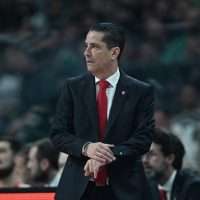 Ερυθρός Αστέρας: Τέλος ο Σφαιρόπουλος