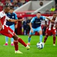 Βαλέρι: «Δεν υπάρχει πέναλτι στον Ελ Κααμπί στο Ολυμπιακός-Ατρόμητος»!