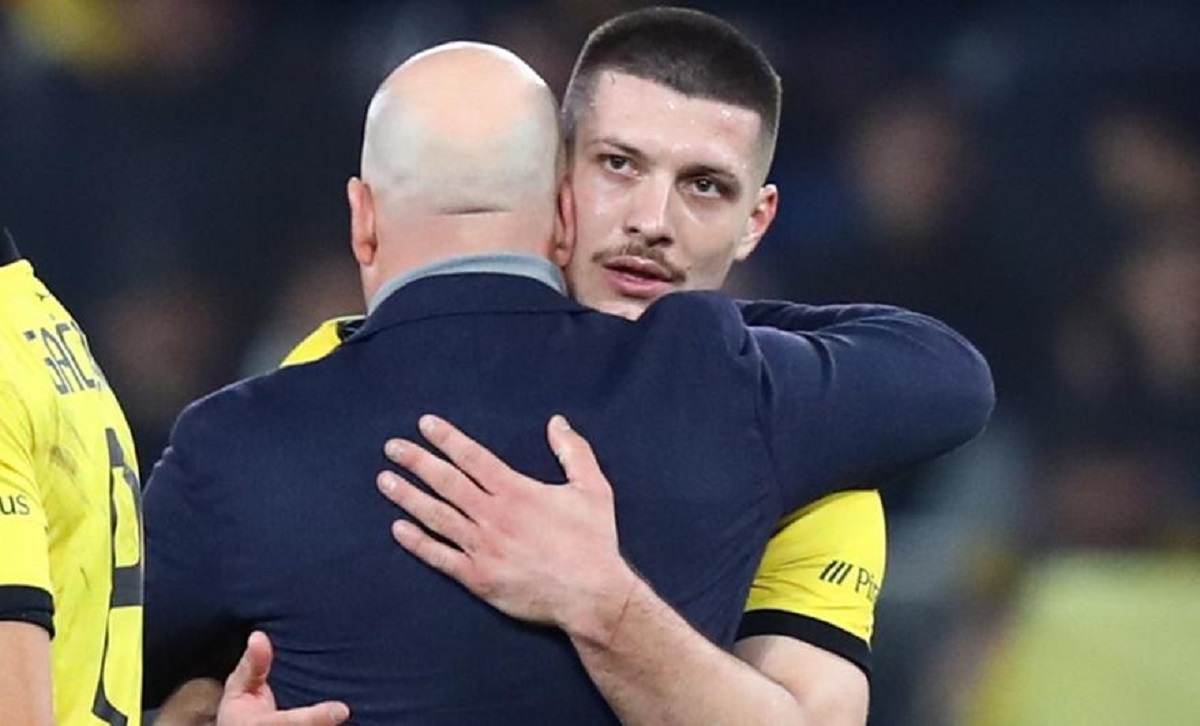 You are currently viewing Αποθέωση από σερβικά ΜΜΕ: «Ο Νίκολιτς ξύπνησε το θηρίο μέσα στον Γιόβιτς»