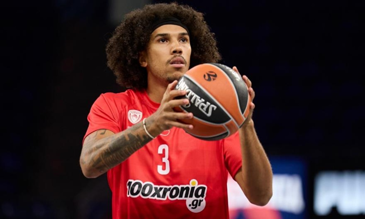 Read more about the article Ολυμπιακός: Χάνει για έναν μήνα τον Γουόρντ